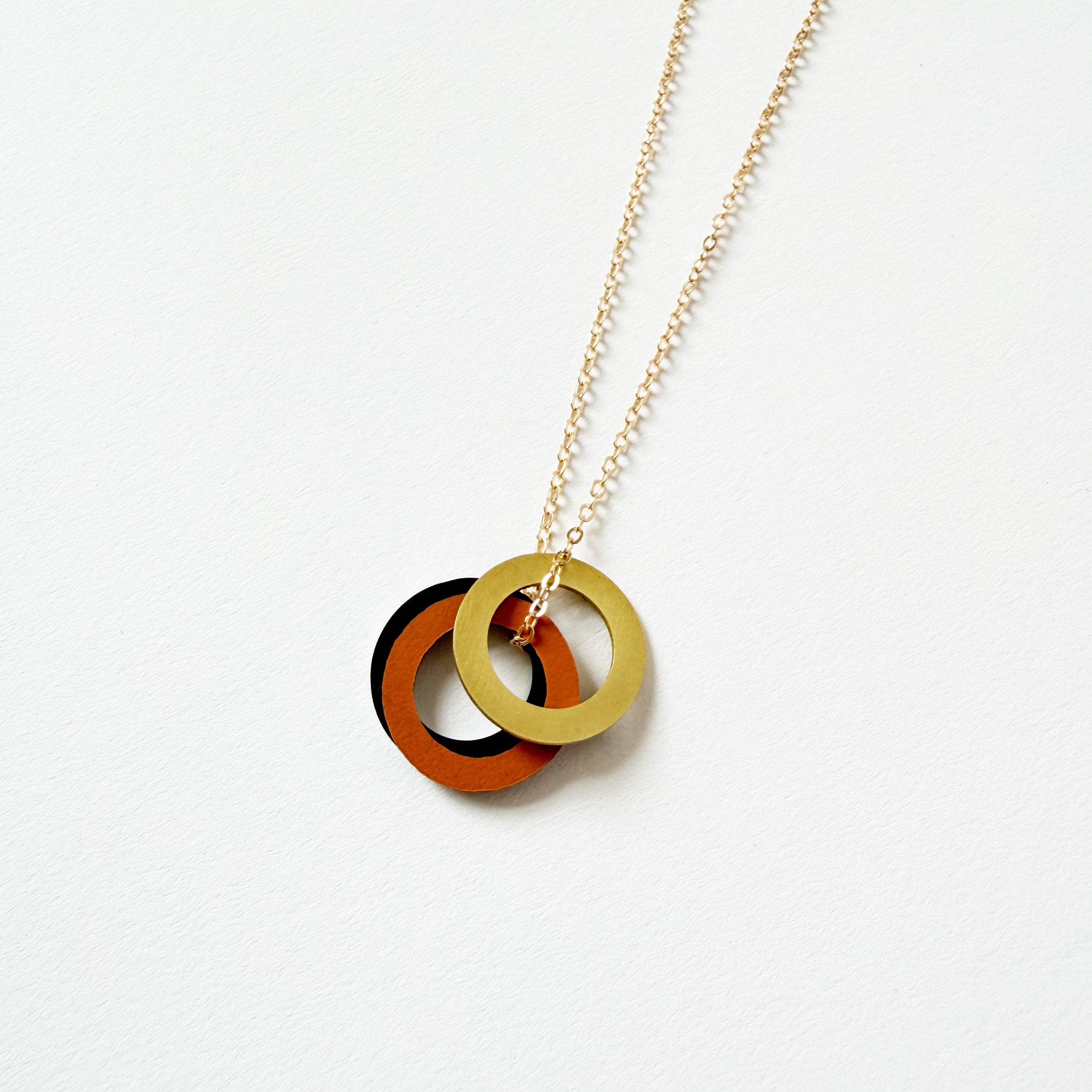 Hoop Necklace Brick