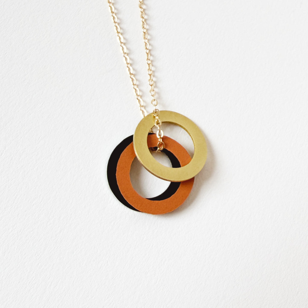 Hoop Necklace Brick